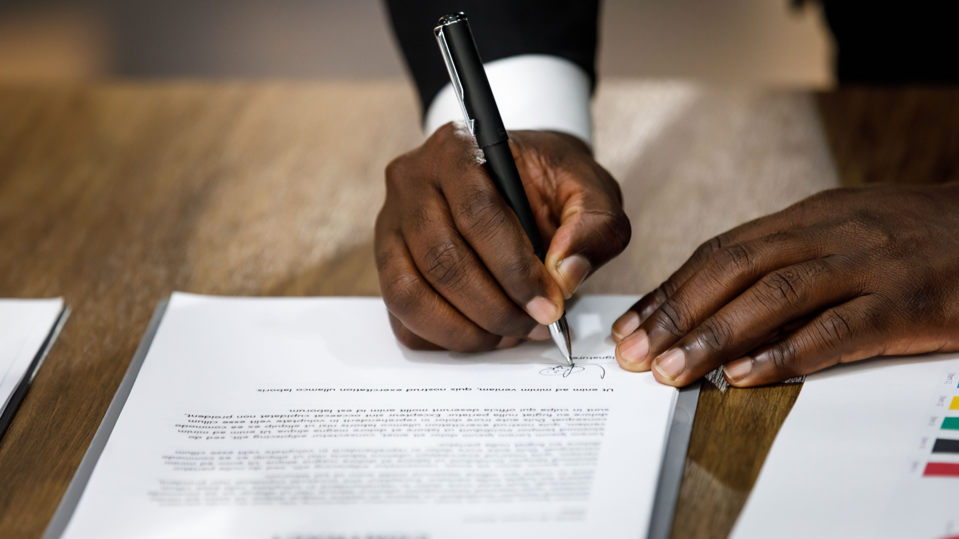 Mode de contrat : signer, c’est s’engager !