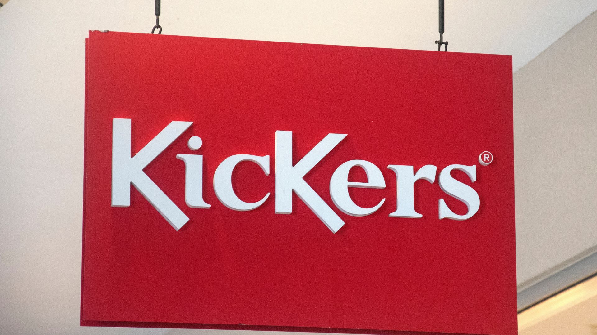 Kickers : les secrets d’un chausseur qui résiste en France