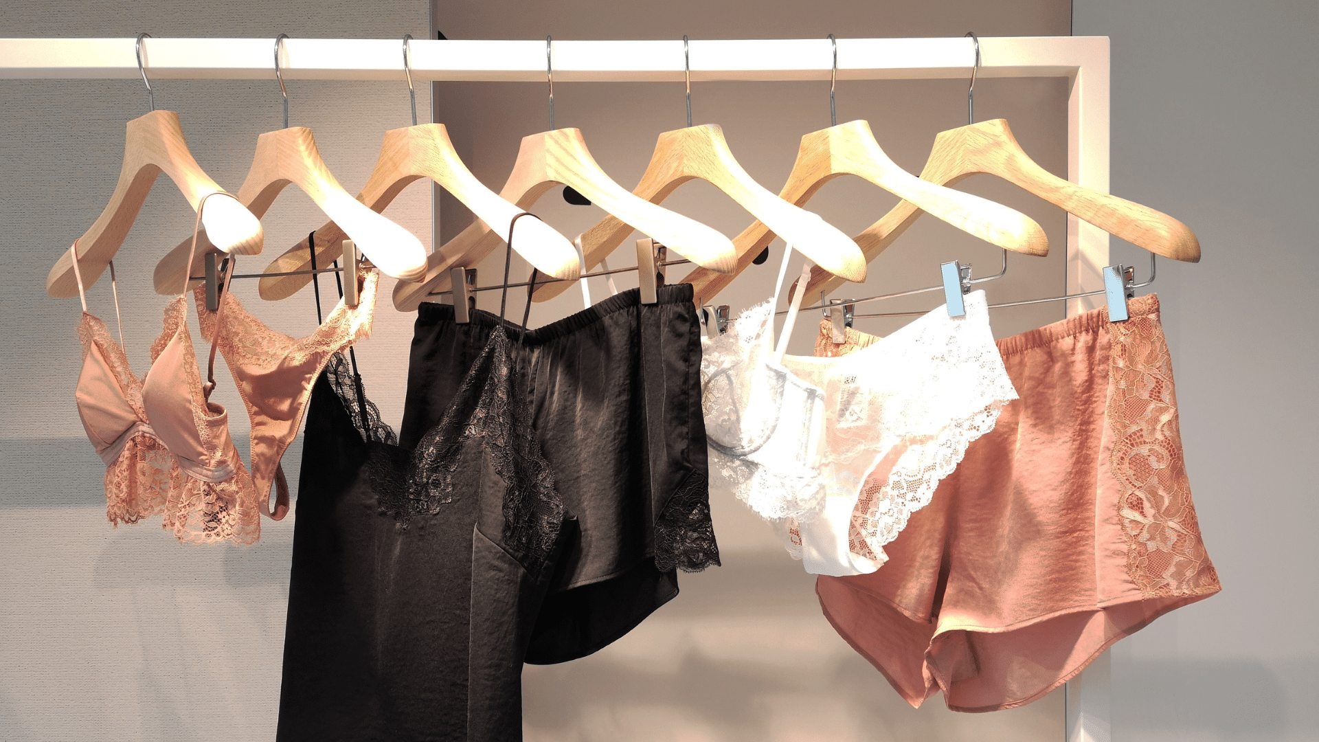 Lingerie : les enseignes résistent à la crise en se diversifiant