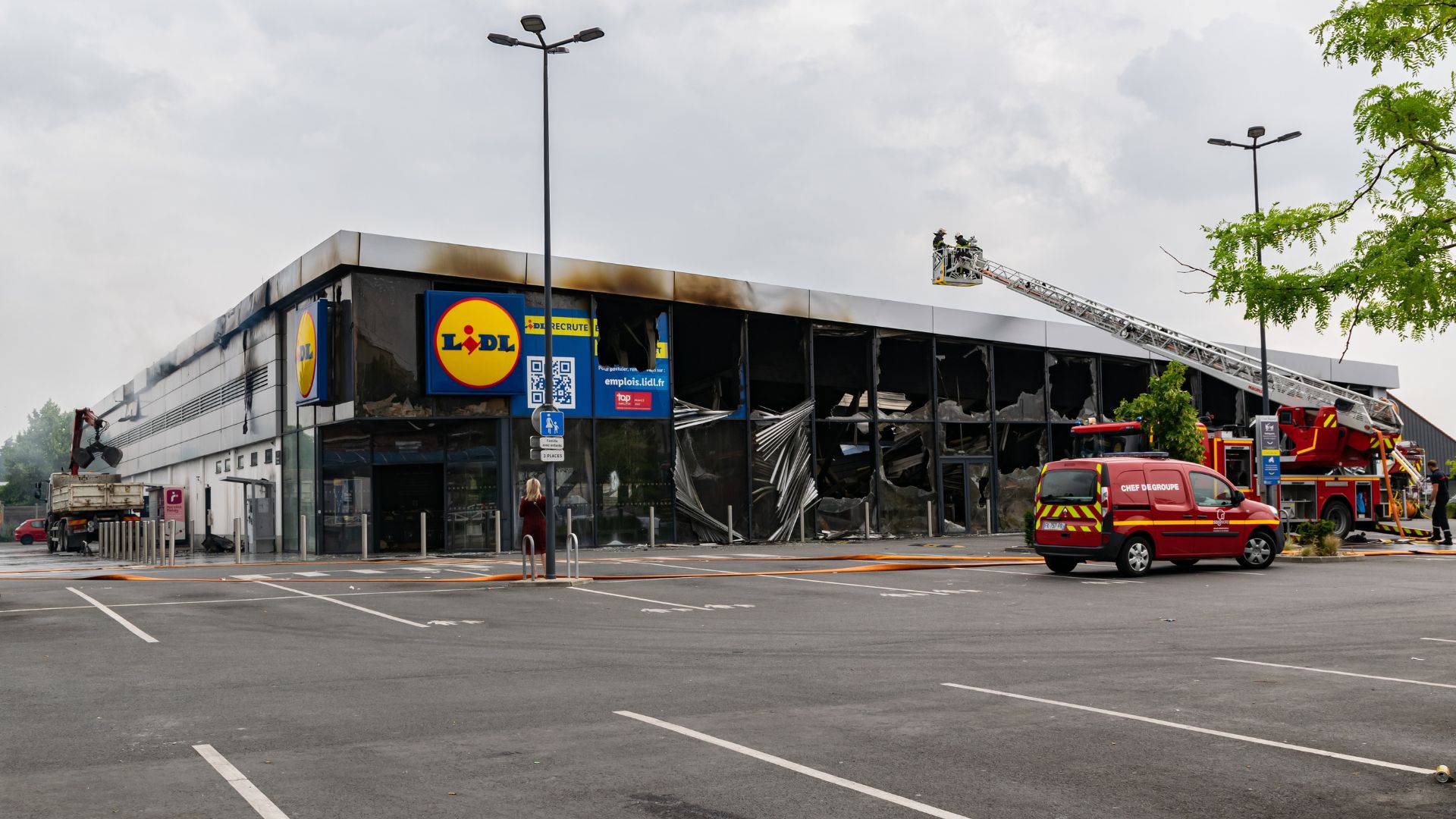 Incendies, cambriolages, pillages… Comment les franchisés sont-ils accompagnés ?
