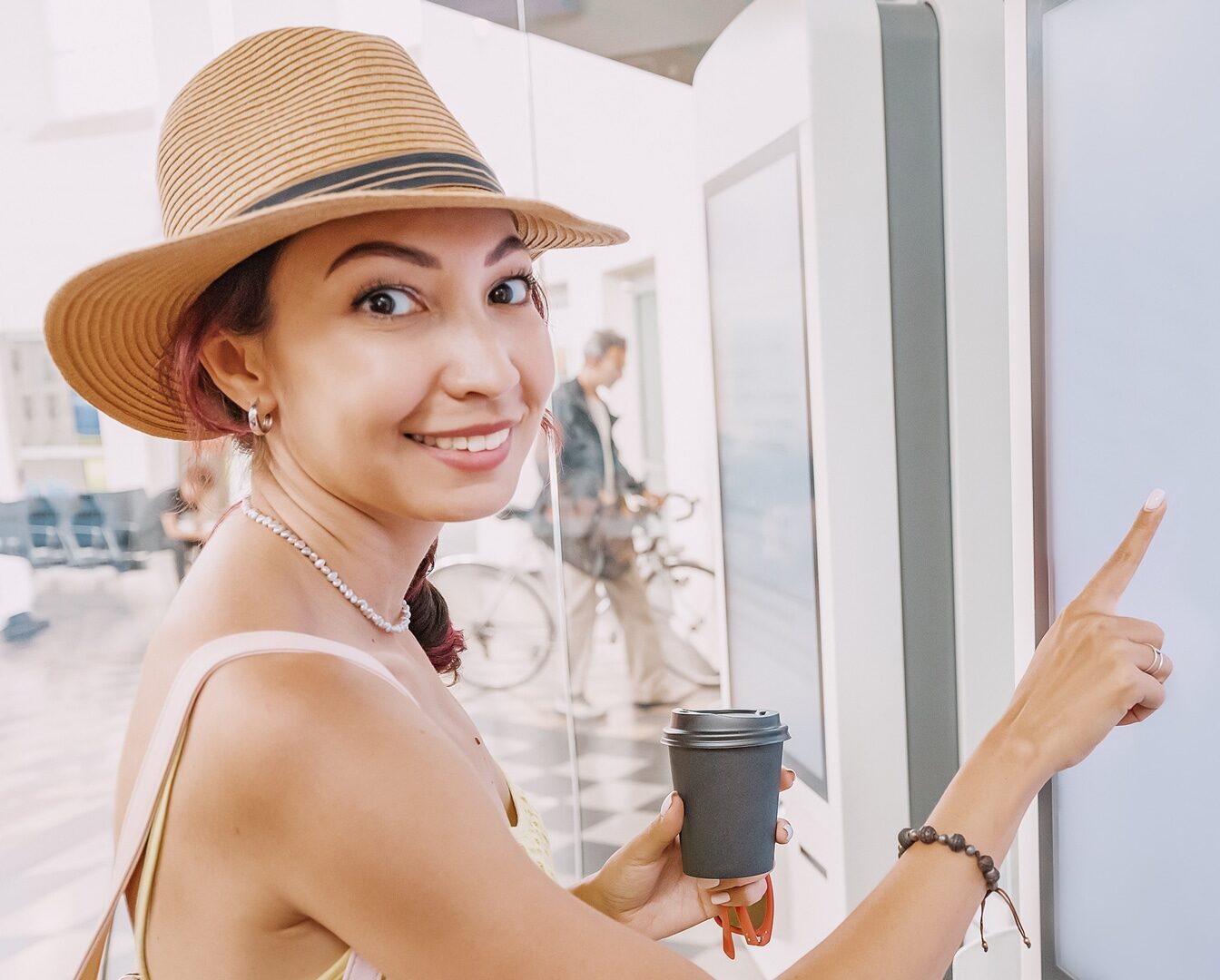 Les 3 avantages des bornes de commande pour l’optimisation des opérations des restaurants