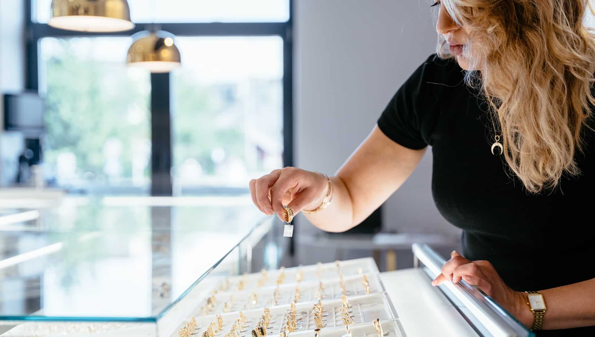 Investir en franchise dans le secteur de l’horlogerie et des bijoux, une bonne idée ?