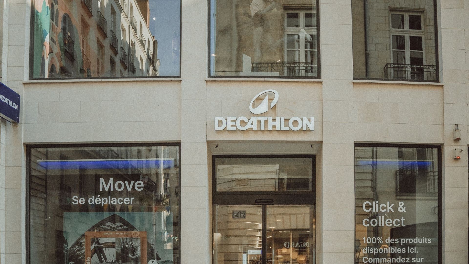 De Decathlon à Easy Cash, les grandes enseignes investissent dans les centres-villes